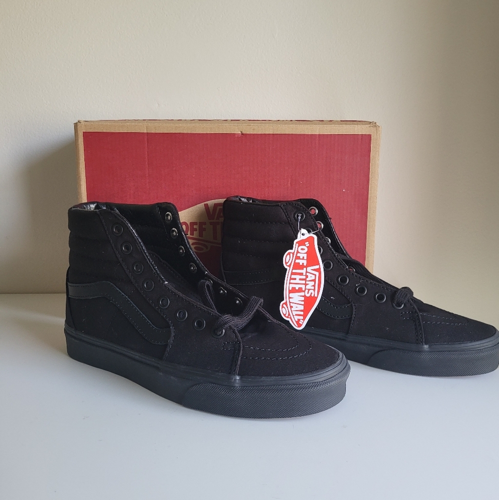 NWT Vans Sk8-Hi High-Top Shoes - M7 W8.5 -Black/Black/Black